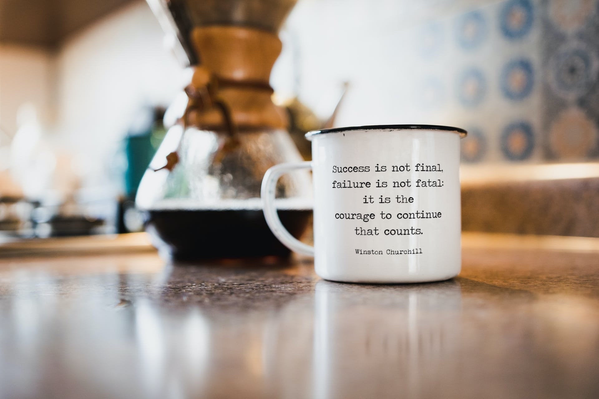 Winston Churchill Quote Enamel Mug – Success and Courage Inspirational Camping Cup