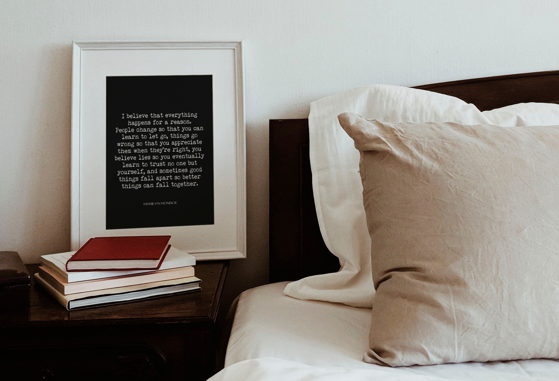 Marilyn Monroe Quote Print – “Everything Happens for a Reason” Literary Wall Art
