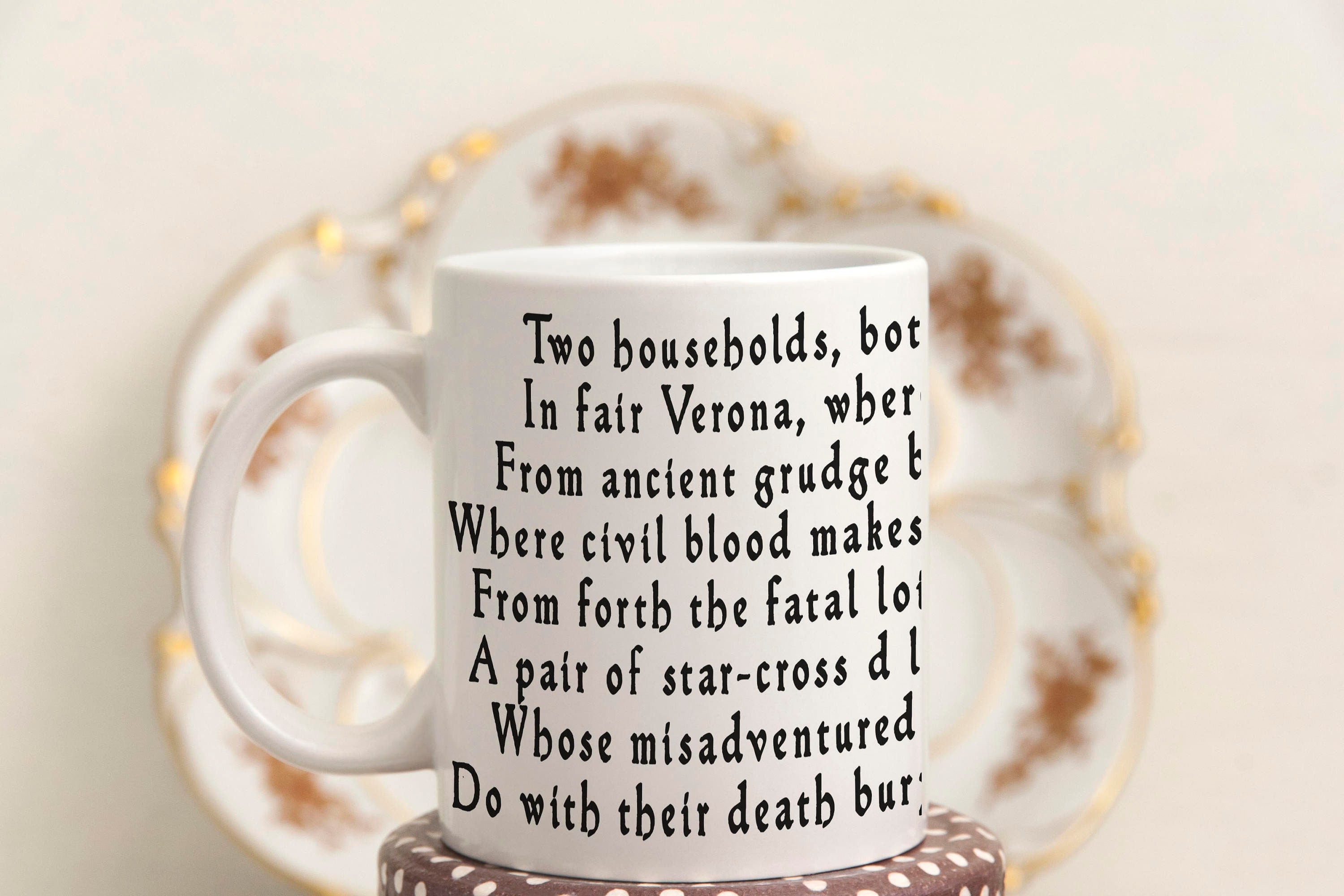 Shakespeare Romeo and Juliet Literary Mug – Ceramic Coffee Cup 11oz, 15oz